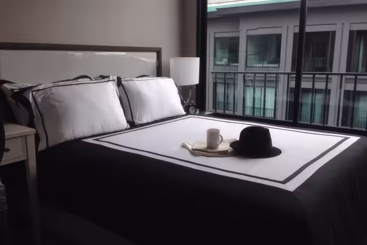 The Reserve - Kasemsan 3, Condo for Rent near BTS National Stadium, 2 Bedroom 68 sqm, Price 45,000 Baht/Month