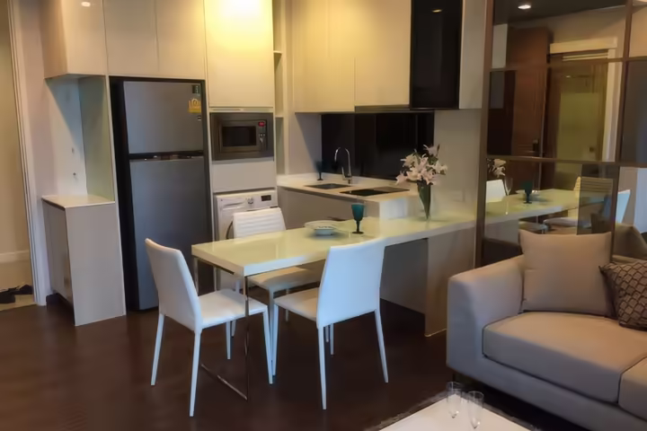 Q Asoke Condo for Rent near MRT Phetchaburi, 2 Bedroom 60 sqm, Price 50,000 baht/month