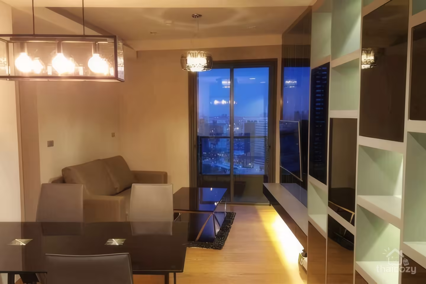 The Lumpini 24 Condo for Rent near BTS Phrom Phong, 2 Bedroom 55 sqm Price 50,000 Baht/Month photo 1