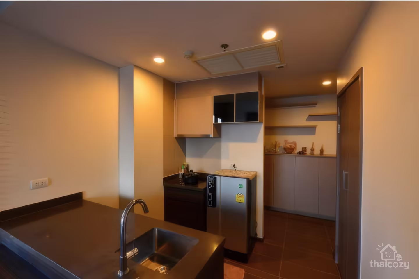 TEAL Sathorn-Taksin, 1 Bedroom Condo for Rent near BTS Wongwian Yai, 46 sqm, 19,000 baht/month photo 2