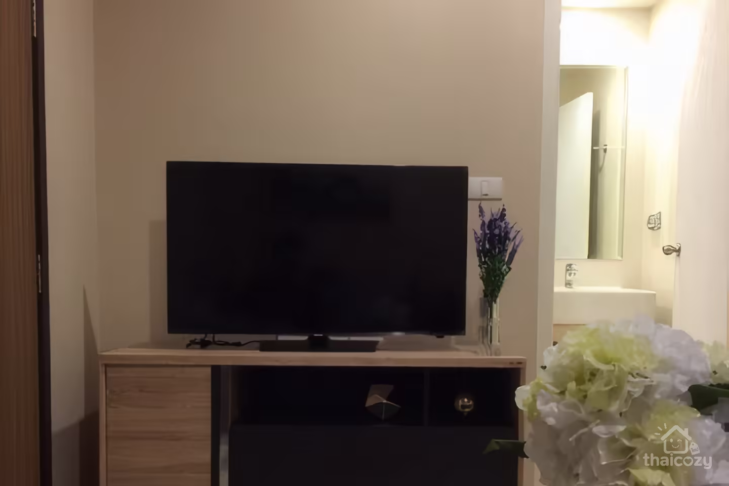 Metro Luxe Rama 4, Condo for Rent near BTS Ekkamai, 1 Bedroom 30 sqm, Price 16,000 THB/month photo 2