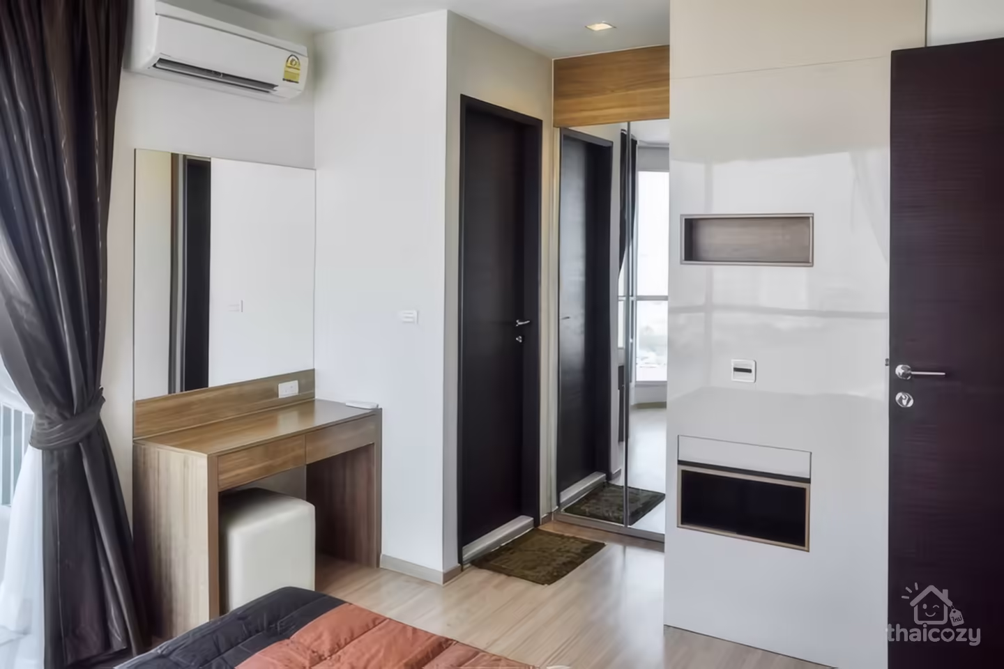 Rhythm Sathorn Condo for Rent near BTS Saphan Taksin, 1 Bedroom 40 sqm, Price 35,000 Baht/Month photo 2