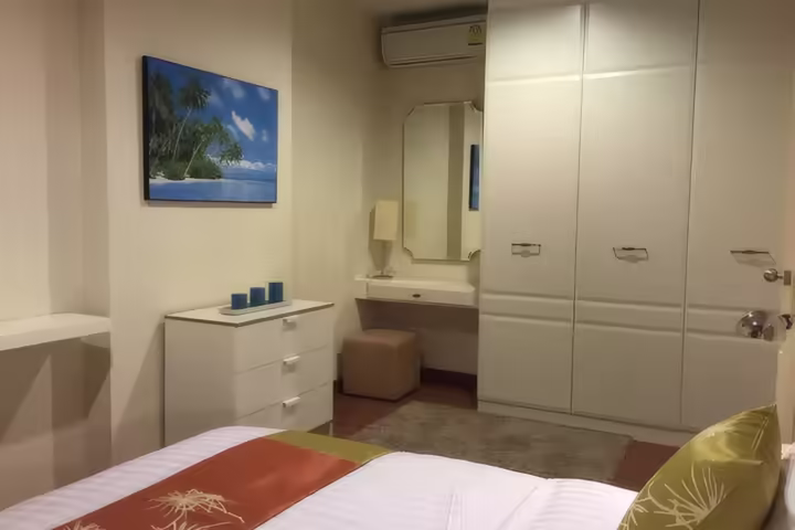 The Crest Phahonyothin 11, Condo for Rent Near BTS Saphan Khwai, 1 Bedroom 53 sqm, Price 30,000 Baht/Month