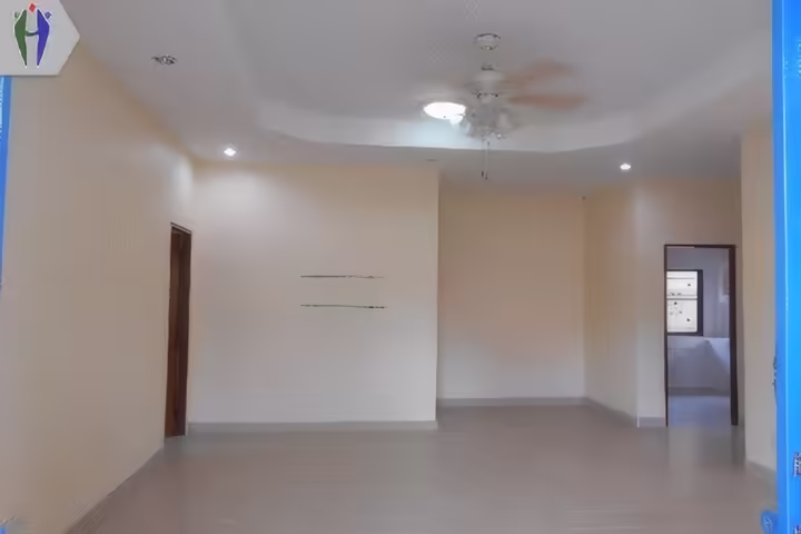 House for Rent, 280 sq m
