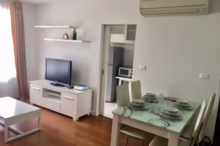 Condo One X Sukhumvit 26, Condo for Rent Near BTS Phrom Phong, 2 Bedroom 70 sqm, Price 30,000 Baht/Month