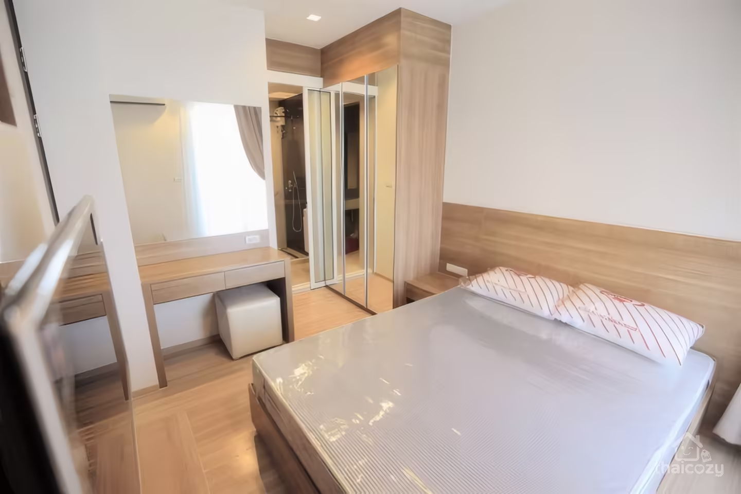 Rhythm Sathorn, Condo for Rent near BTS Saphan Taksin, 1 Bedroom 35 sqm, Price 25,000 THB/month photo 1