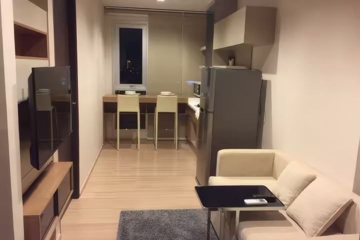 Rhythm Sathorn Condo for Rent near BTS Saphan Taksin, 1 Bedroom 35 sqm, 22,000 Baht/Month