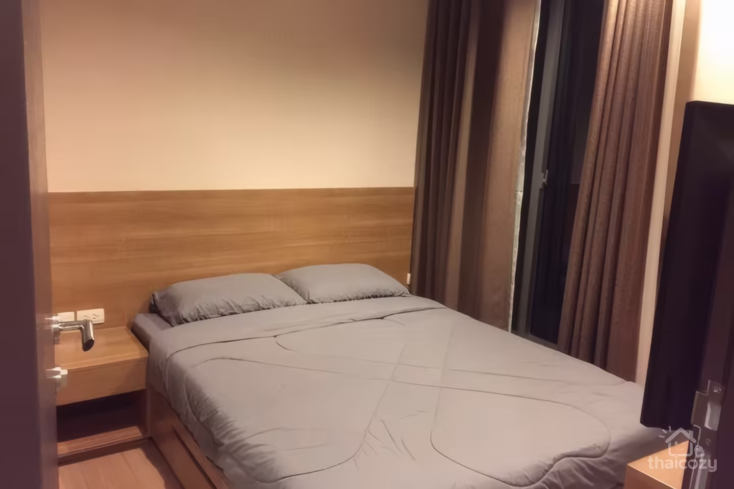 Rhythm Sathorn Condo for Rent near BTS Saphan Taksin, 1 Bedroom 35 sqm, 22,000 Baht/Month photo 2