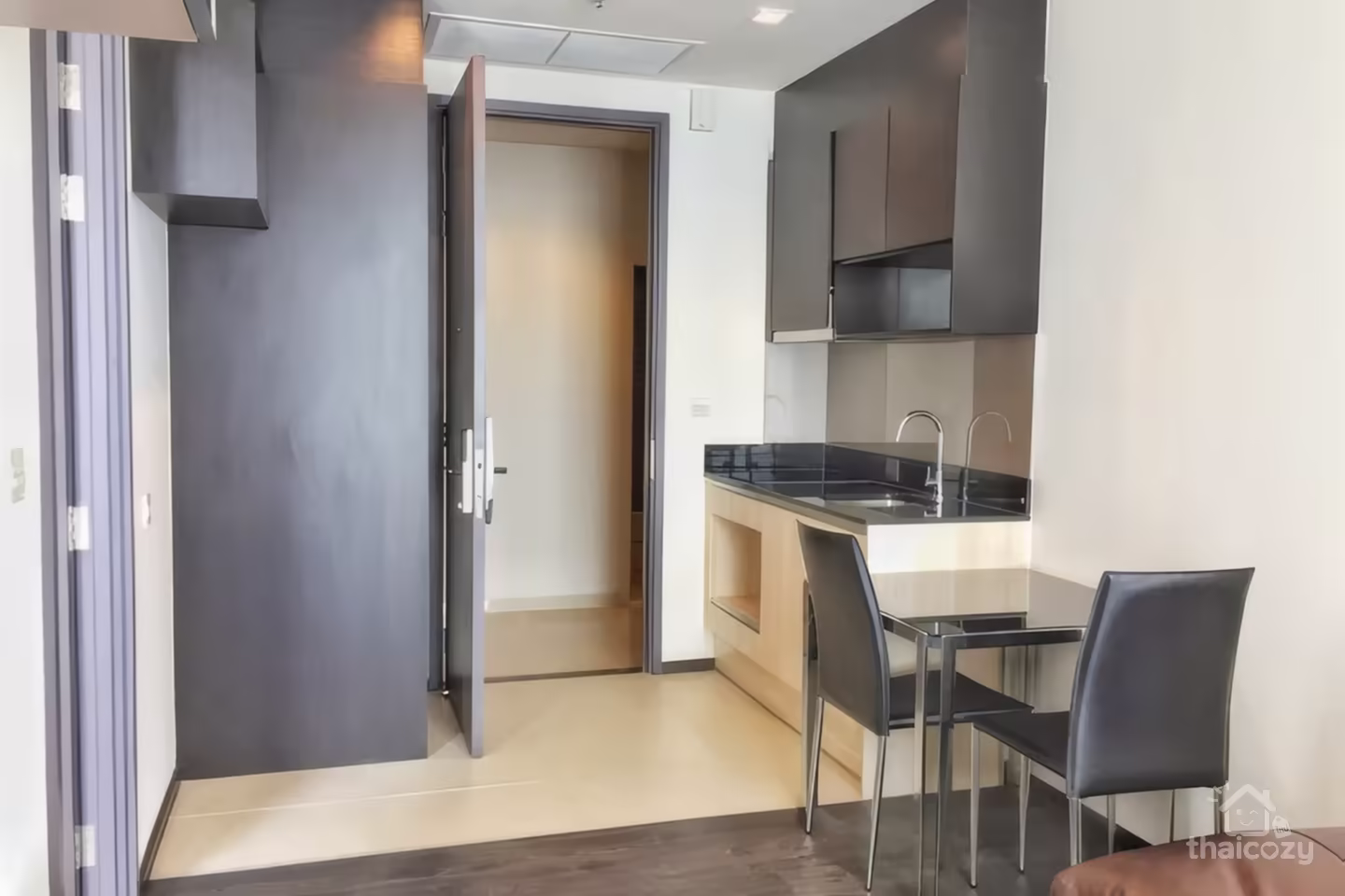 Edge Sukhumvit 23, Condo for Rent near BTS Asoke, 1 Bedroom 33 sqm, Price 33,000 Baht/Month photo 2