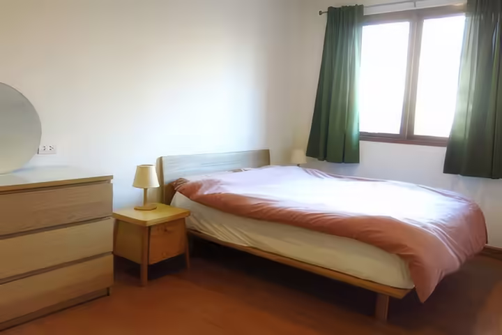 The Crest Ruamrudee Condo for Rent near BTS Phloen Chit, 1 Bedroom 45 sqm, 30,000 baht/month