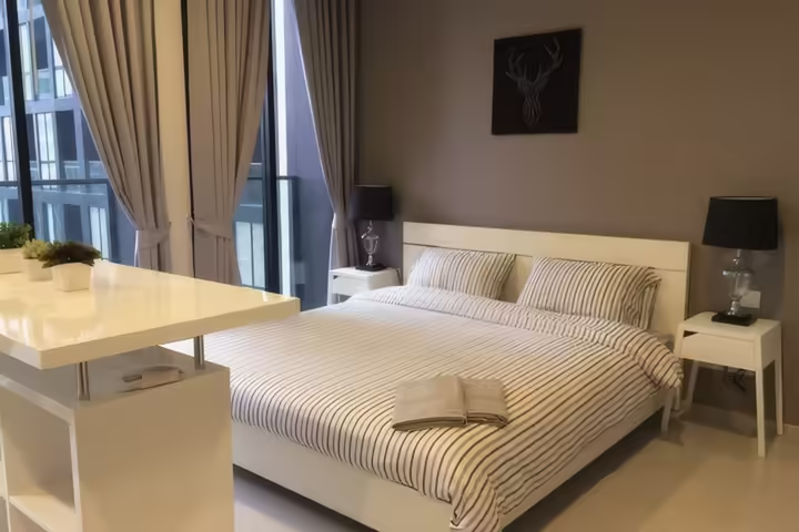 Noble Ploenchit Condo for Rent near BTS Phloen Chit, 1 Bedroom 47 sqm, 49,000 baht/month