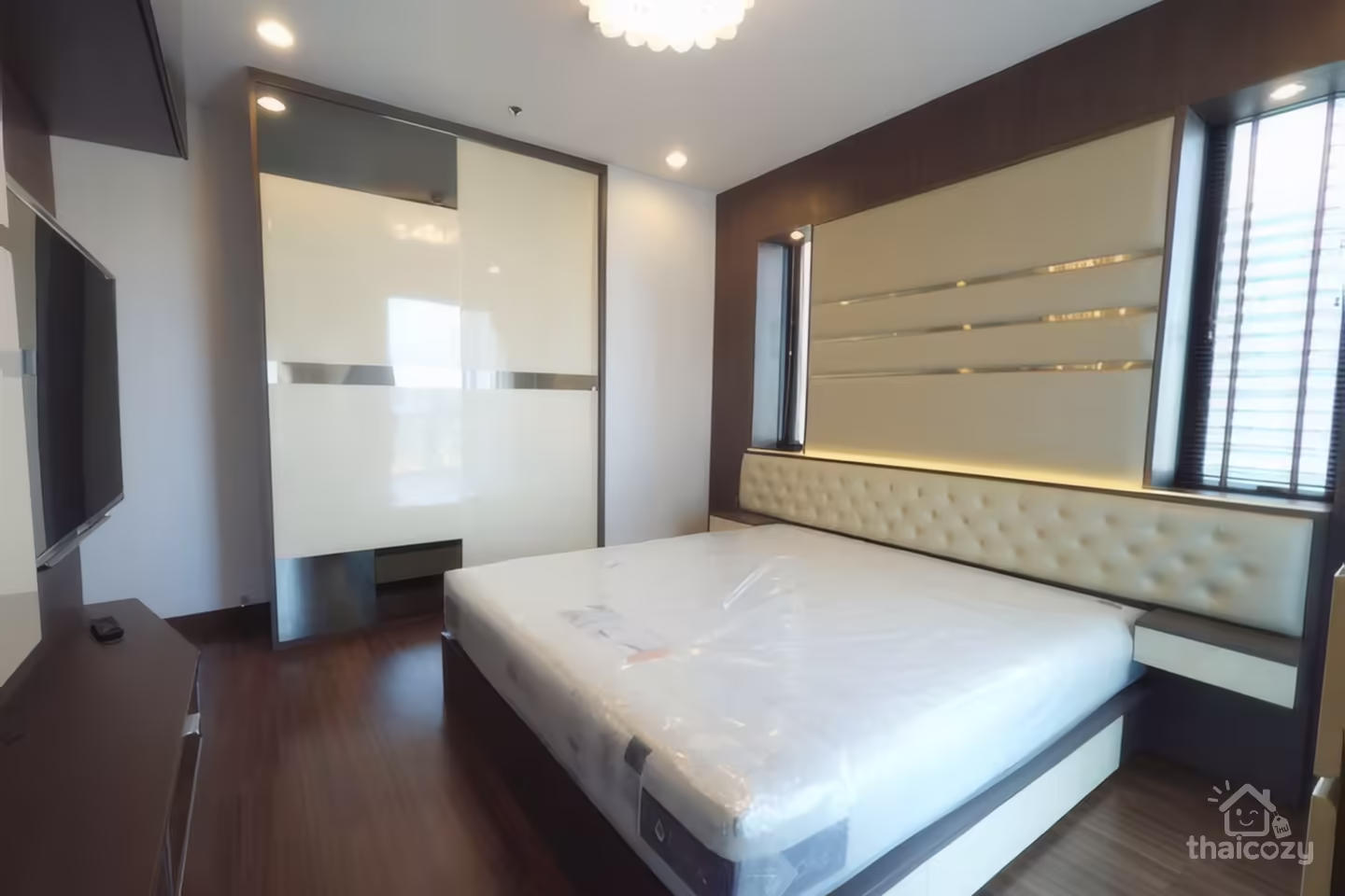 Supalai Premier Asoke Condo for Rent near MRT Phetchaburi, 2 Bedroom 85 sqm, 50,000 THB/month photo 2
