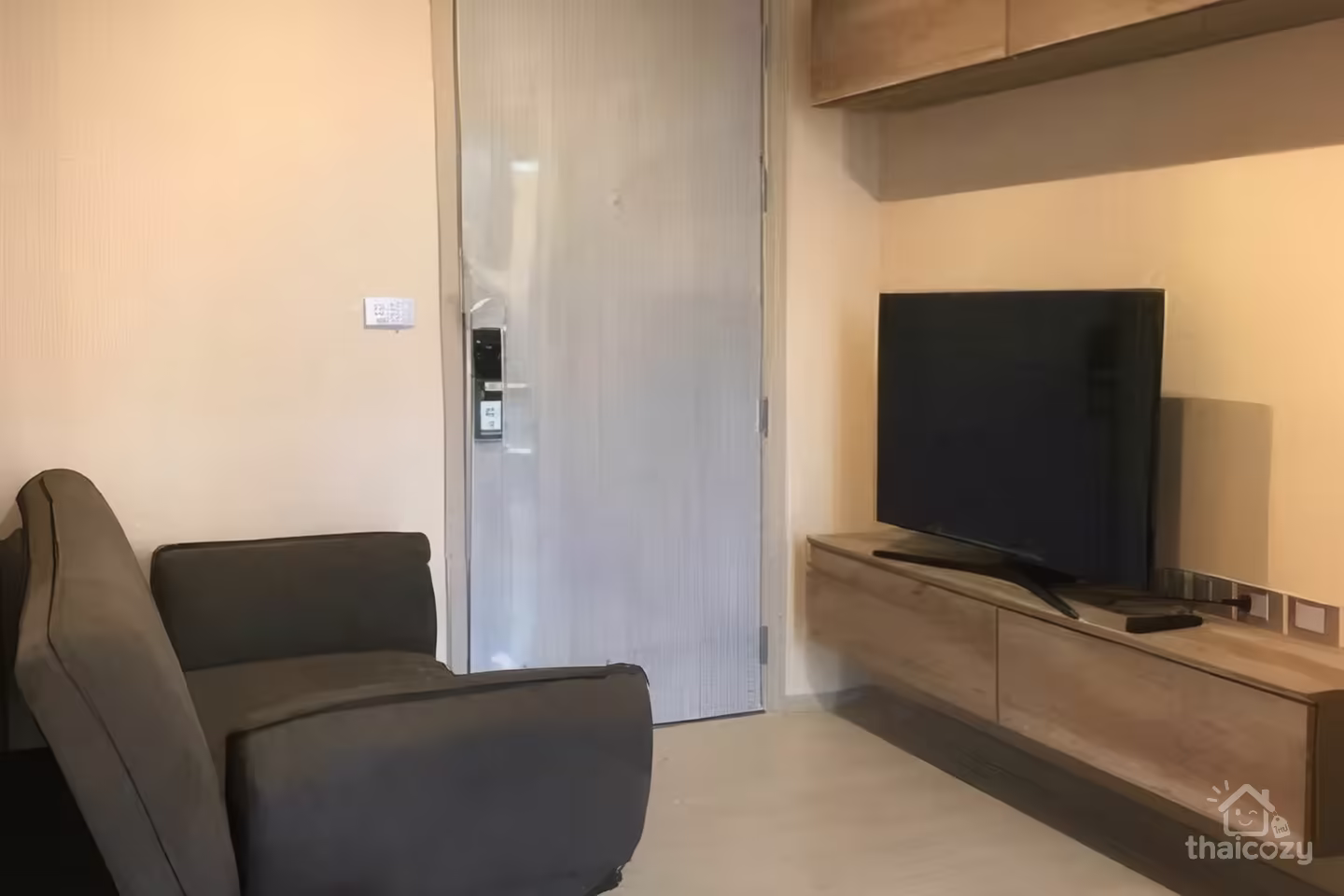 Rhythm Sukhumvit Bedroom Condo for Rent Near BTS Thong Lo, 33 sqm, 25,000 THB/month photo 2