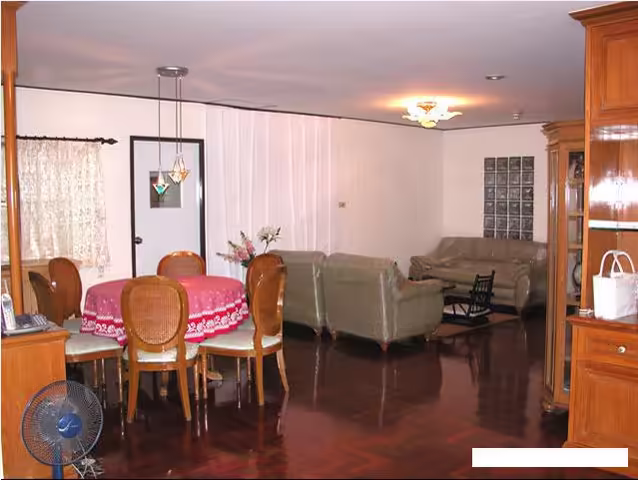 3 chambres à Sukhumvit, proche BTS Phrom Phong