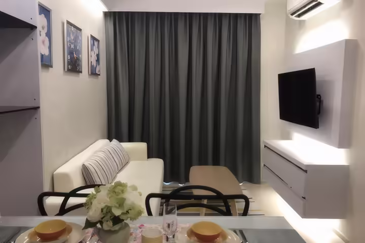 Rhythm Sukhumvit 42, Condo for Rent near BTS Ekkamai, 1 Bedroom 35 sqm, Price 30,000 Baht/Month