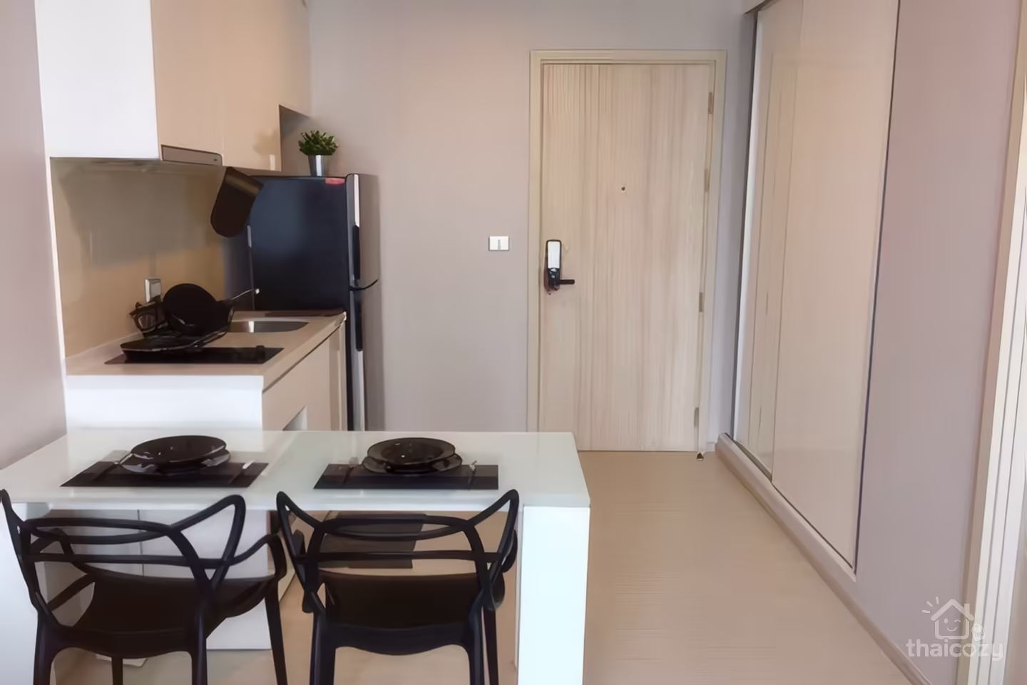 Rhythm Sukhumvit 42, Condo for Rent near BTS Ekkamai, 1 Bedroom 34 sqm, Price 35,000 Baht/Month photo 1