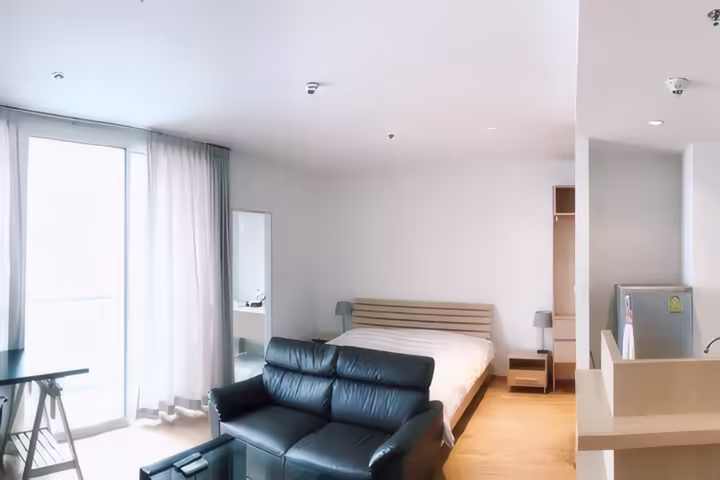 Villa Rachatewi Condo for Rent Near BTS Ratchathewi – Studio 40 sqm, 25,000 Baht/Month