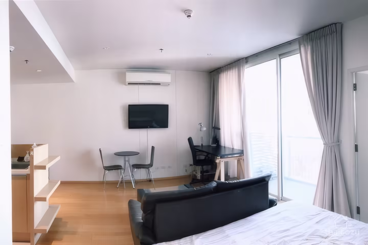 Villa Rachatewi Condo for Rent Near BTS Ratchathewi – Studio 40 sqm, 25,000 Baht/Month photo 2