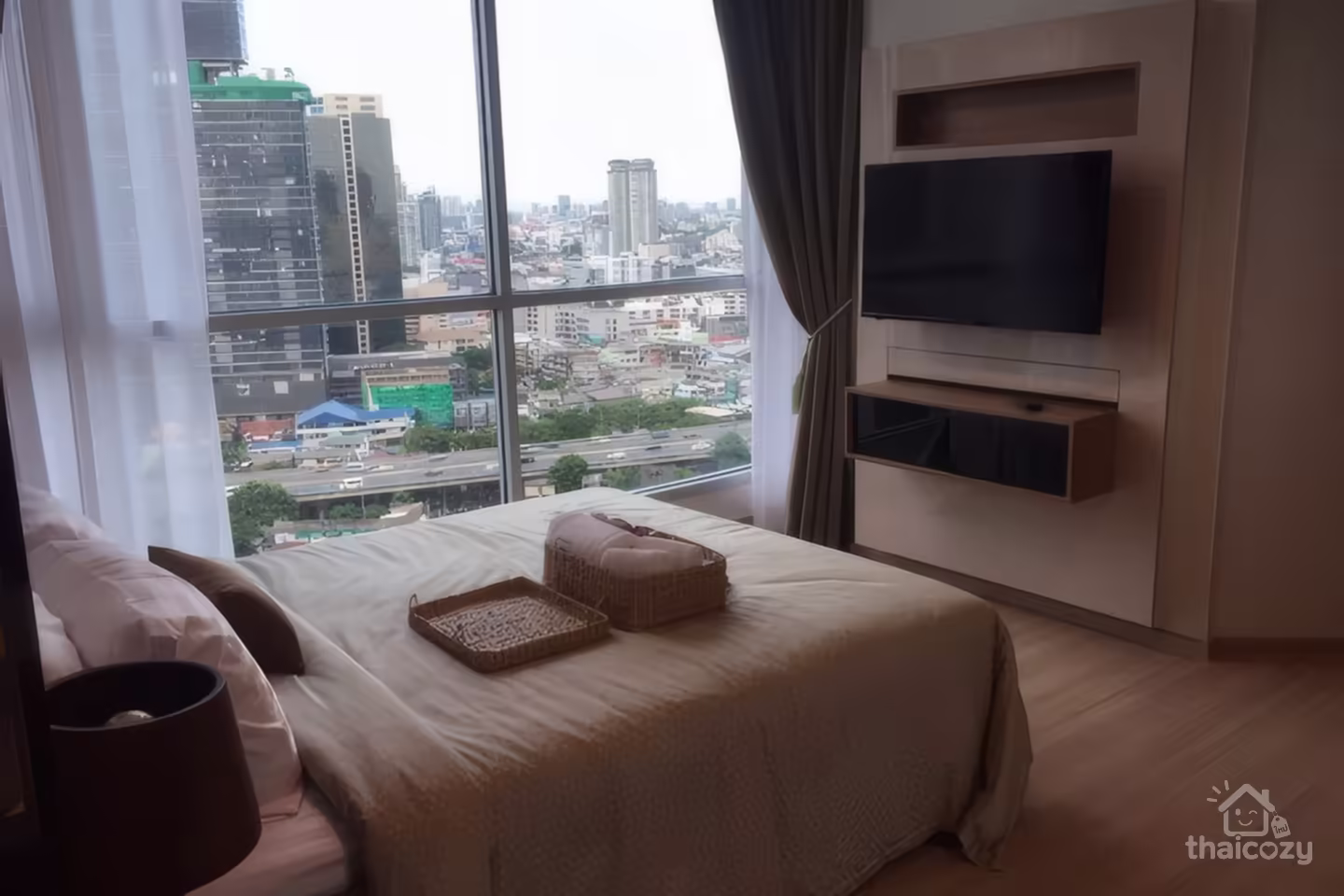 RHYTHM SATHORN Condo for Rent near BTS Saphan Taksin, 1 Bedroom 50 sqm, Price 32,000 Baht/Month photo 2