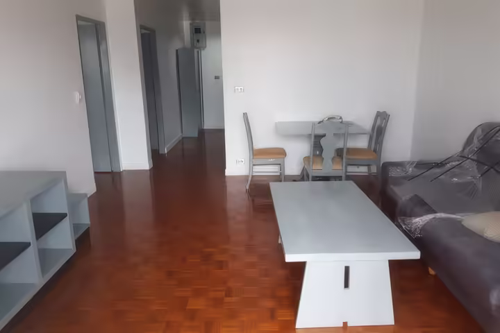 BAAN SUKHUMVIT 36，近BTS Thong Lo公寓出租，2卧室78平米，月租25,000泰铢