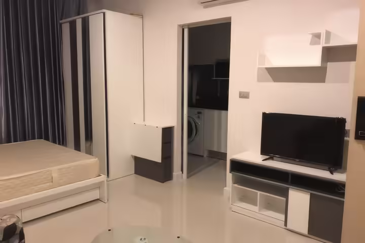 The Sky Sukhumvit Studio for Rent – 11,000 THB/Month, 24 sqm, Near BTS Udom Suk