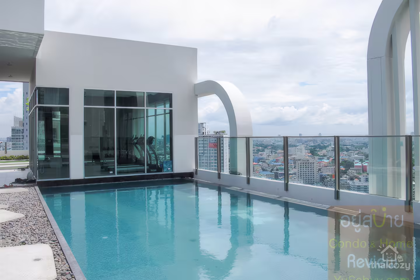 Two-Bedroom Condo for Sale on Sukhumvit Road, Near CBD – Great Value! photo 2