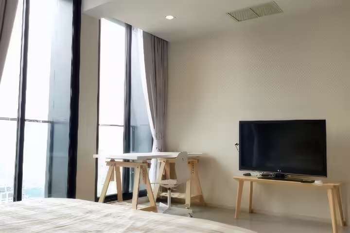 Luxury Room for Rent at Sukhumvit Noble Phloenchit, 1 Bed 1 Bath Fully Furnished - High Floor 39th with Private Lift, 45 sqm