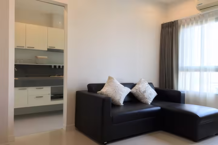Q. House Condo Sathorn for Rent – 1 Bedroom, 47 sqm, Near BTS Krung Thon Buri, 26,000 THB/Month