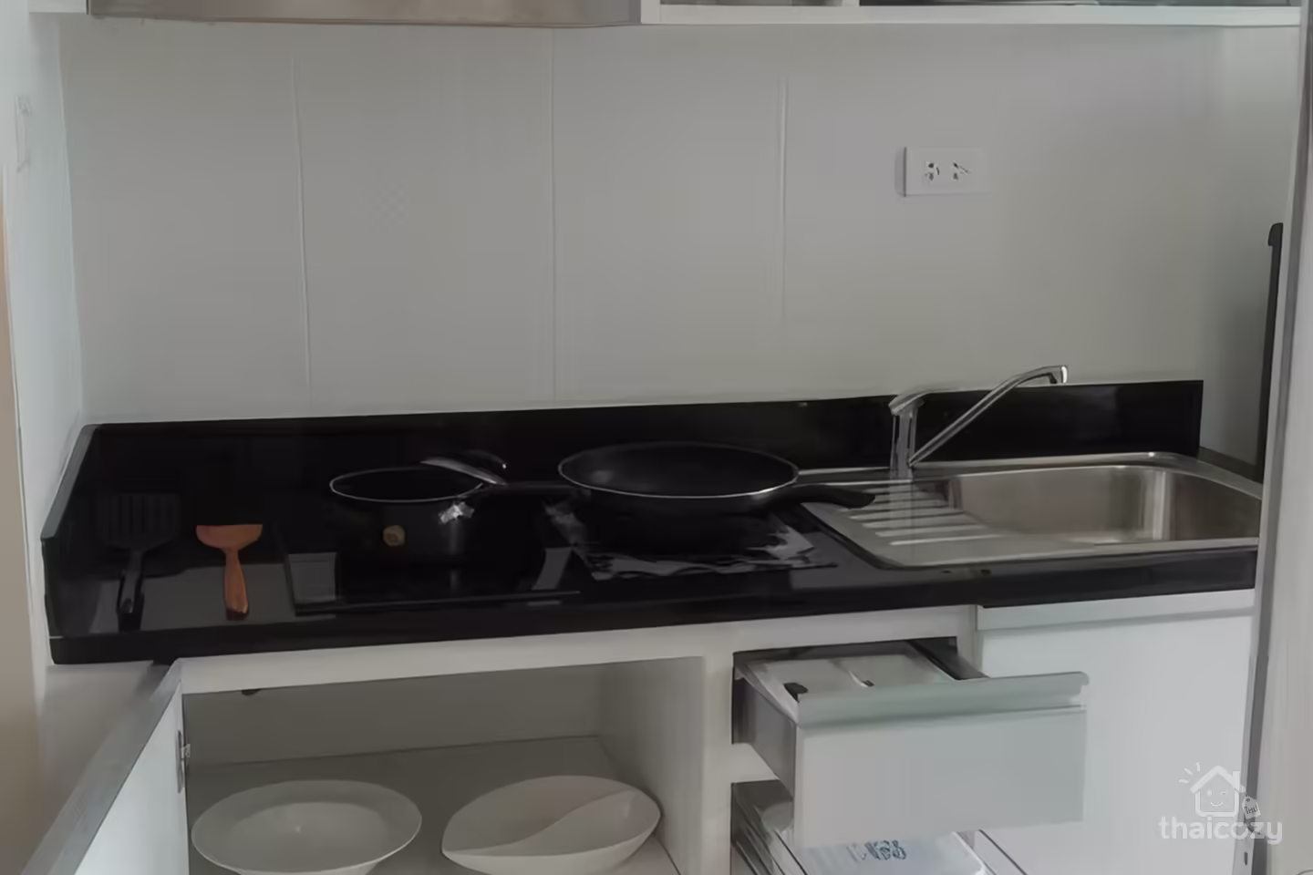 18階コンドミニアム賃貸 – 家具・家電完備 photo 2
