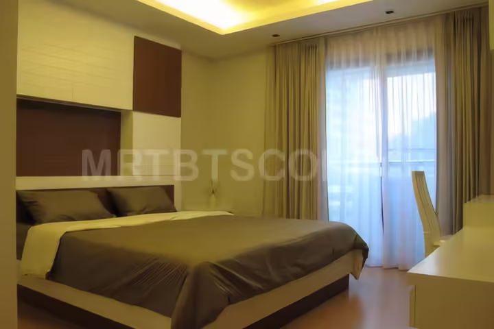 Baan Suanpetch 2-Bedroom Apartment for Rent 68,000 THB/Month, 129 sqm, Near BTS Phrom Phong