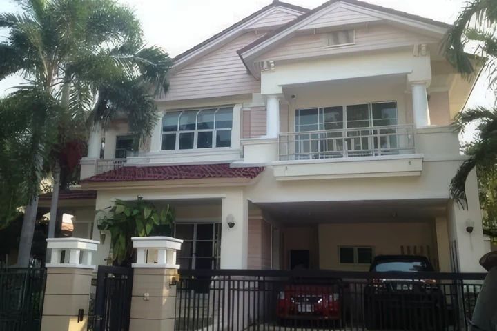 Detached House for Rent in Nantawan Village, Lat Krabang, Kingkaew Suvarnabhumi, Bangkok