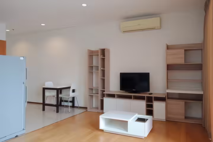 Villa Sathorn for Rent - 15,000 THB/Month - Studio 41 sqm - Near BTS Krung Thon Buri