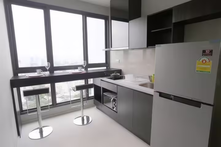 Condo for Rent Rhythm Sukhumvit 44/1 close to BTS Phra Khanong 1 bedroom price 26000 THB per Month
