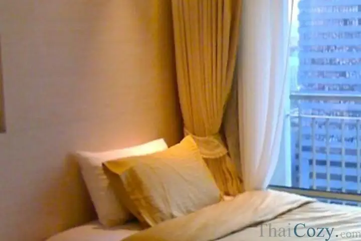 คอนโดให้เช่า 1 ห้องนอนใหม่ ณ LPN พระราม 9