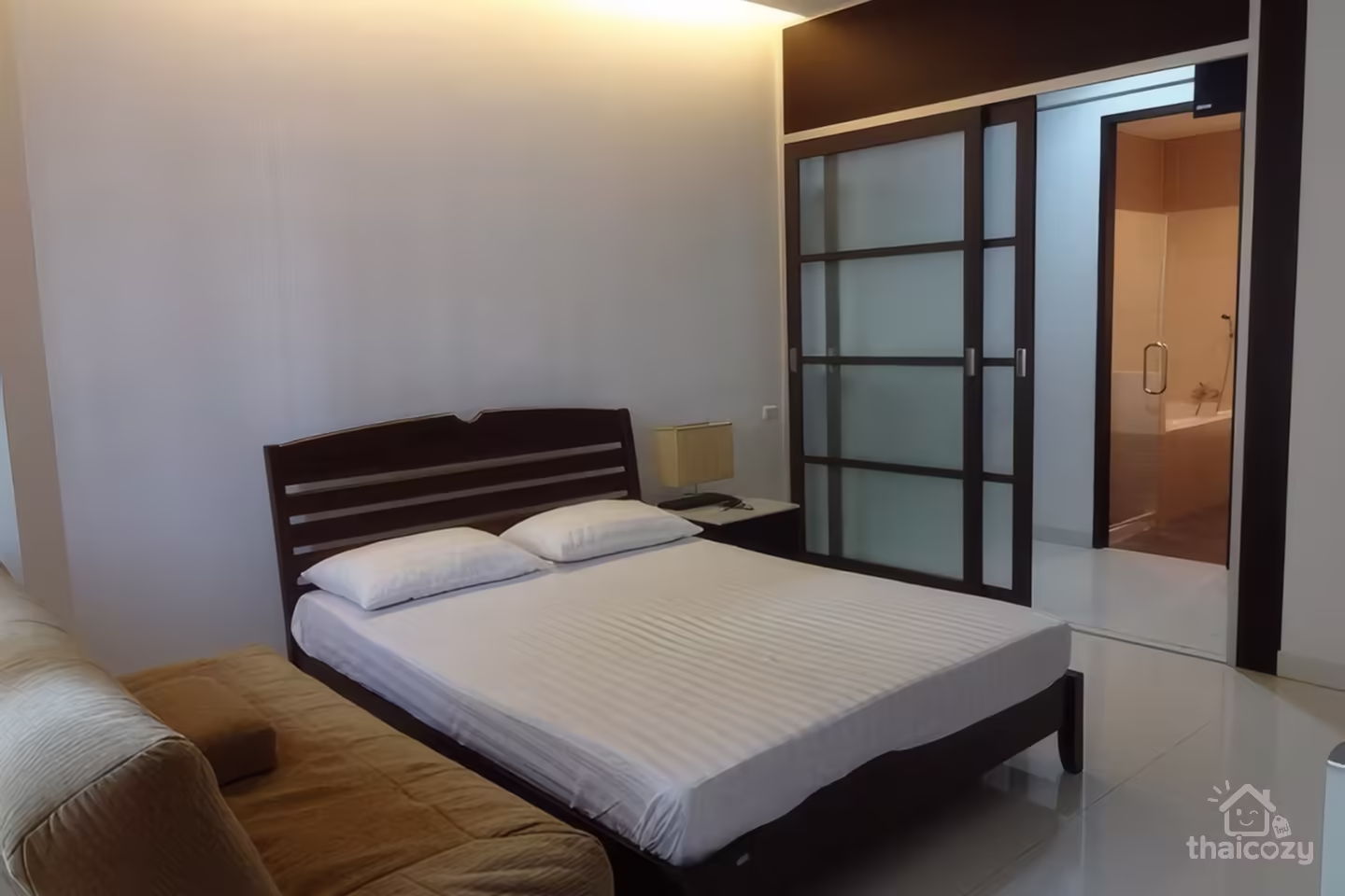 For Rent: 2 Bed 2 Bath, 3 Minutes to Asoke BTS and Sukhumvit MRT, Fully Furnished photo 2