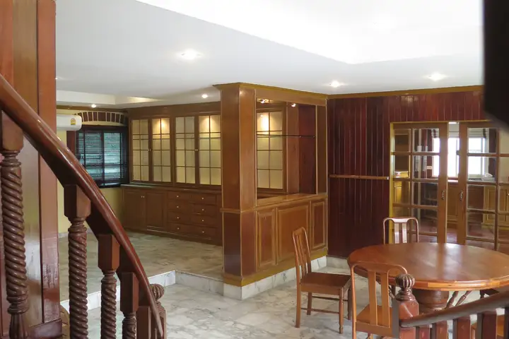 Luxury Grand House with Garden for Rent in Bangna