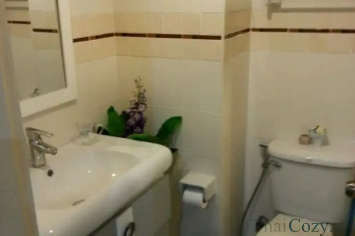 À Louer : Lumpini Ville Près de BTS On Nut, 23e Étage, Coin, 1 Chambre Meublé