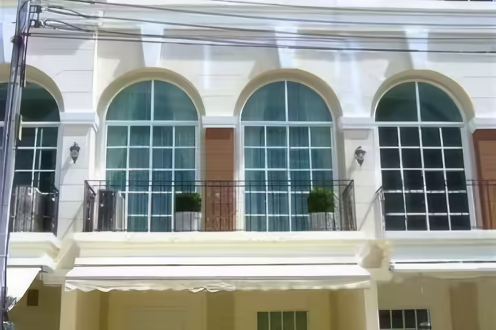 ทาวน์เฮาส์ใหม่เอี่ยม ให้เช่า (ลาดพร้าว 71)