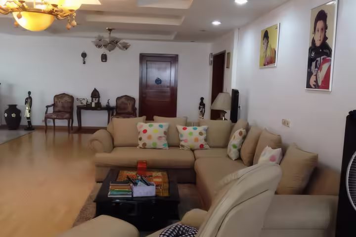 President Park Condominium for Rent and Sale in Soi Sukhumvit 24