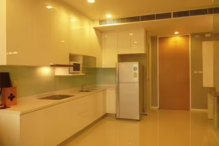 2-Bedroom Apartment for Rent at Amanta Lumpini