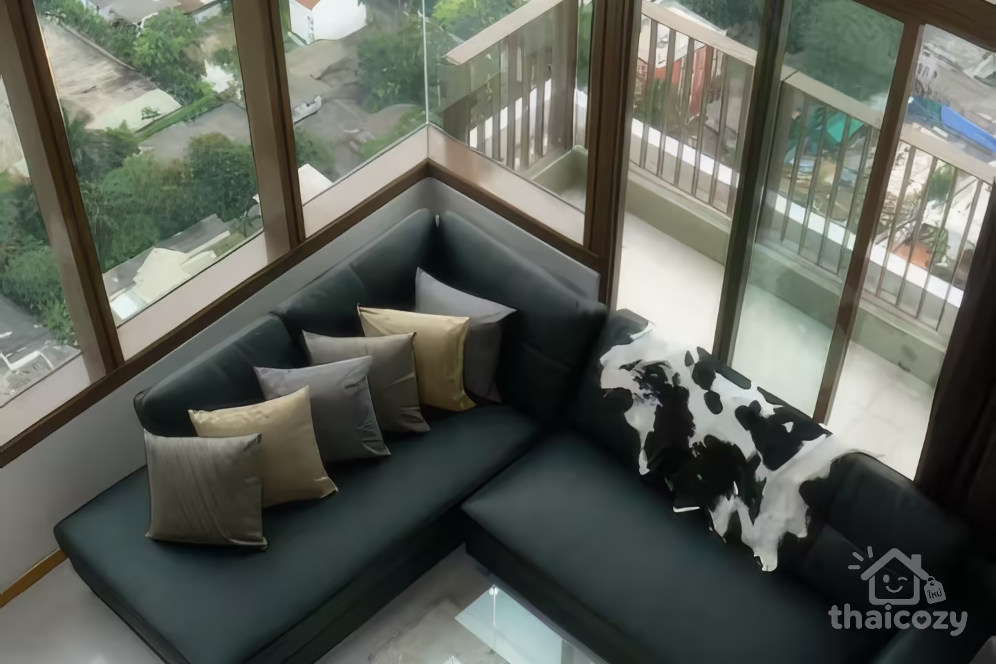 Luxury Duplex Condo for Rent in Sukhumvit 24 photo 1