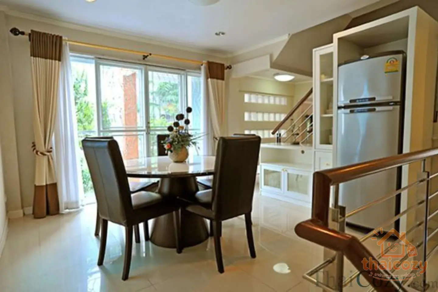 ทาวน์เฮาส์ 4 ห้องนอน ให้เช่า ในอารีย์ photo 1