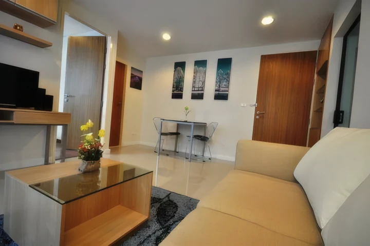 ให้เช่าห้องชุด 1 ห้องนอน สุขุมวิท 42