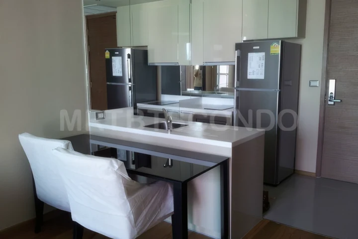 ดิ แอดเดรส สาทร – คอนโด 1 ห้องนอนให้เช่า ใกล้ BTS ช่องนนทรี 35,000 บาท/เดือน