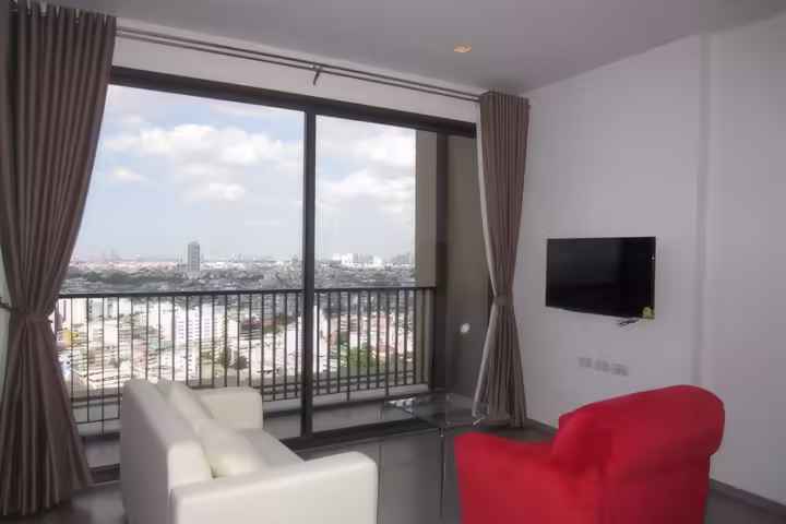 Nye by Sansiri – 2-Bedroom Condo for Rent near BTS Wongwian Yai, 35,000 THB/month