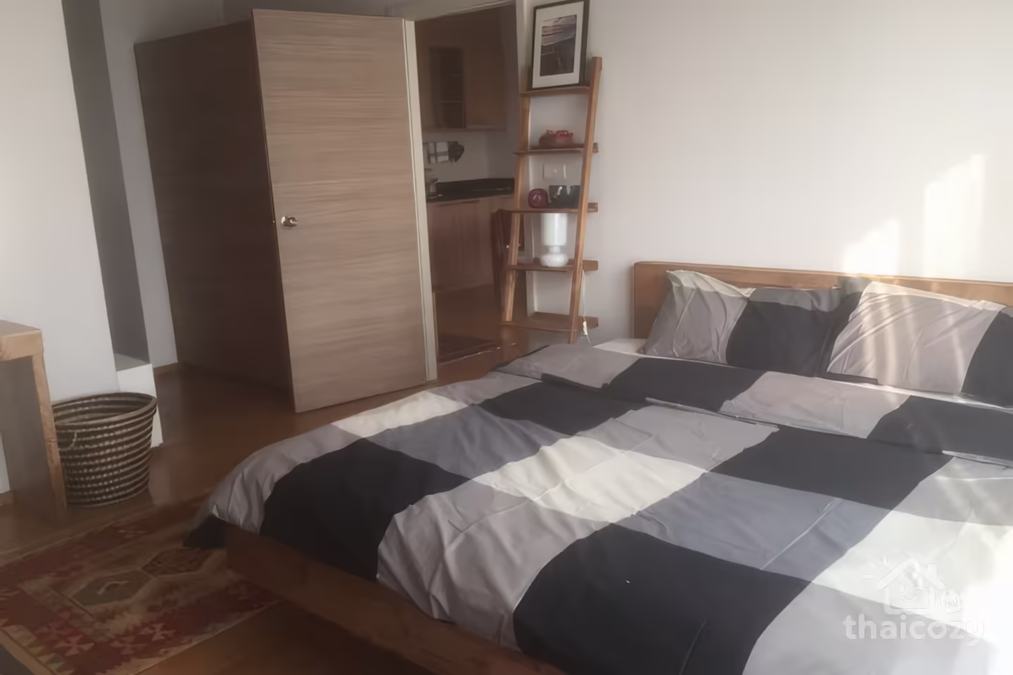 Hive Taksin Condo for Rent near BTS Wangwian Yai, 22,000 baht/month photo 2
