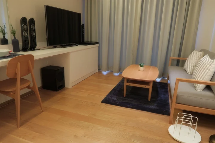เอช สุขุมวิท 43 – คอนโด 2 ห้องนอนให้เช่า ใกล้ BTS พร้อมพงษ์ 60,000 บาท/เดือน