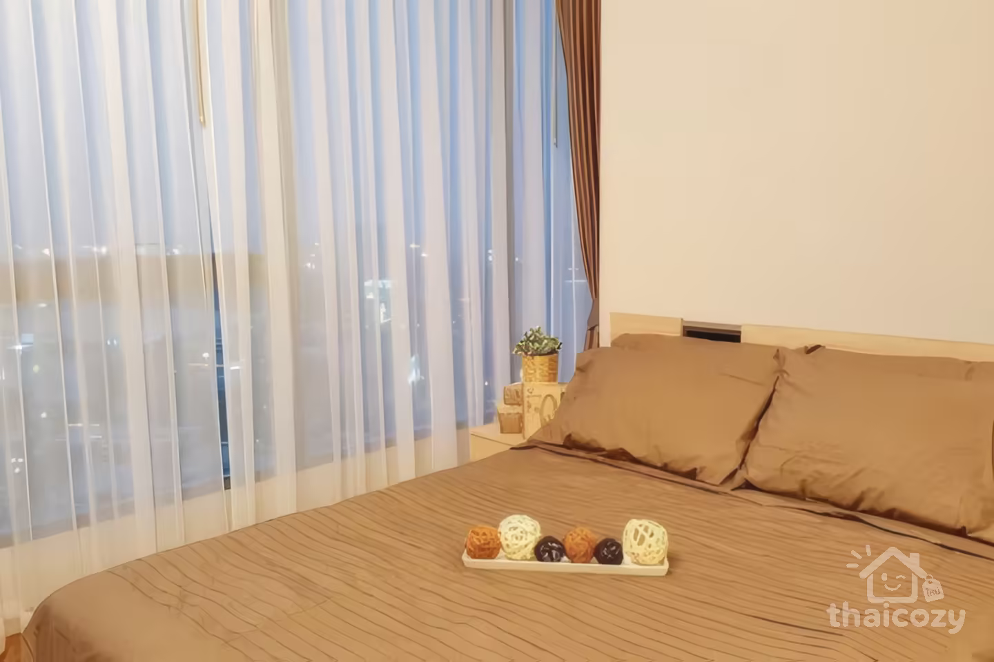 Lumpini Sukhumvit 24, Condo for Rent near BTS Phrom Phong, Price 59,000 Baht per Month photo 2