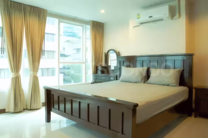 Sukhumvit Living Town - Condo for Rent near MRT Phetchaburi, 32,000 THB/month