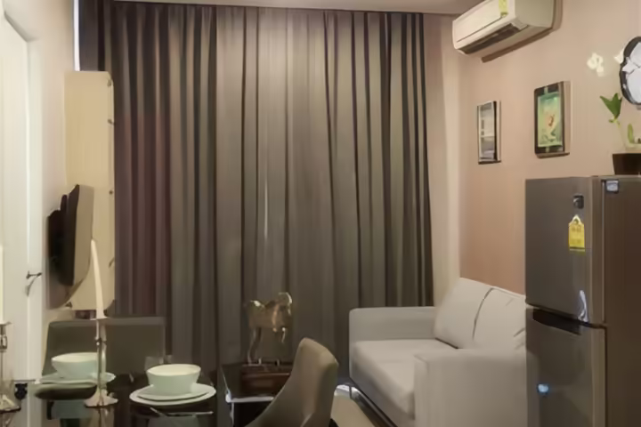 UP EKKAMAI 21 - Condo for Rent near BTS Ekkamai, 30,000 Baht/Month